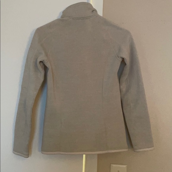 Patagonia Cream XXS quarter zip! - Picture 5 of 5